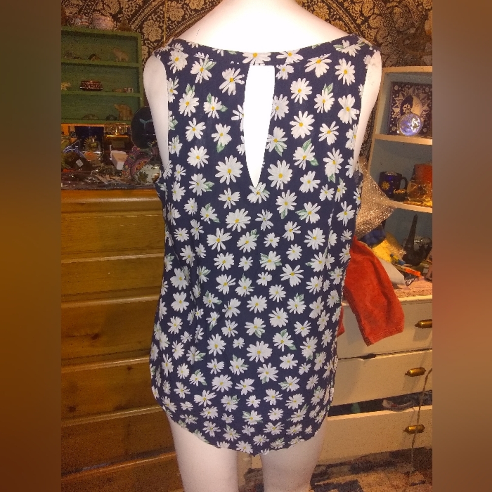 Old Navy Dark Blue Daisy Print Tank Top - Picture 2 of 2